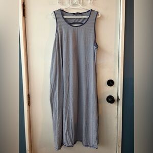 🔥 Striped Sleeveless Maxi Dress